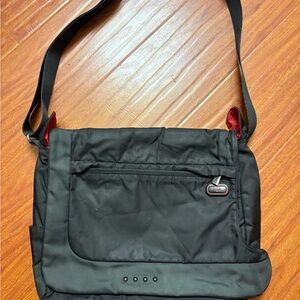 TUMI TECH (5114D) Small Nylon Magnetic Slim Messenger BAG